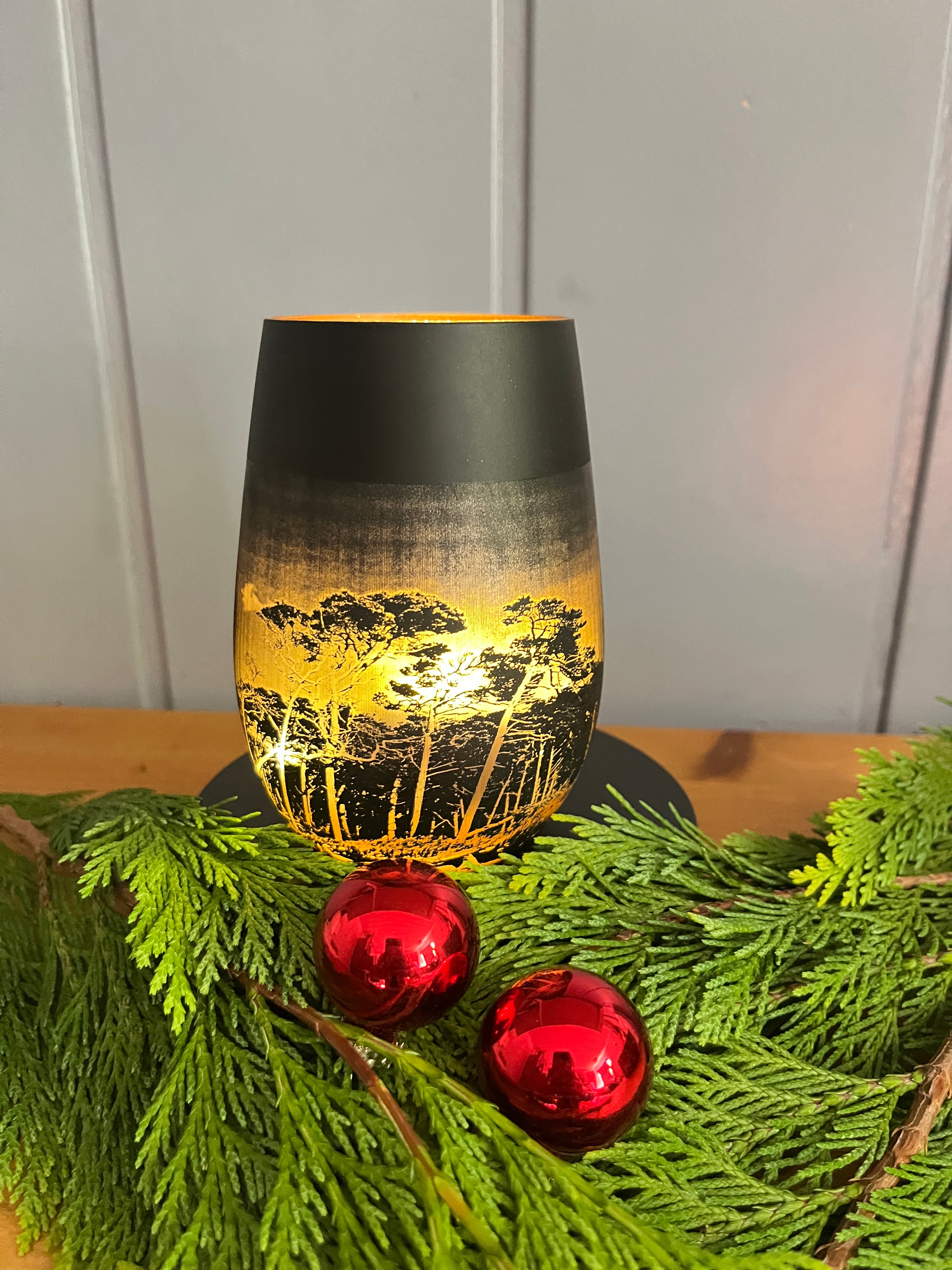 Windlicht Weststrand Darß – Schwarzes Teelicht mit Bronze-Innenfläche | 12 cm