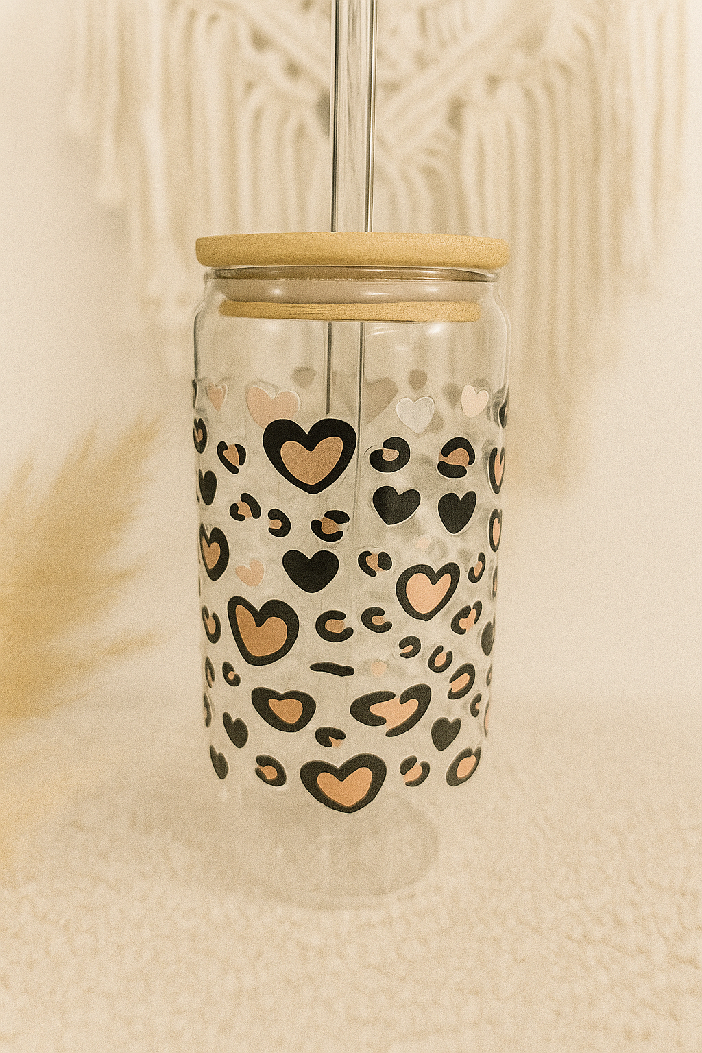 Trinkglas mit Herz-Leopardenmuster – Für echte Herzensmenschen