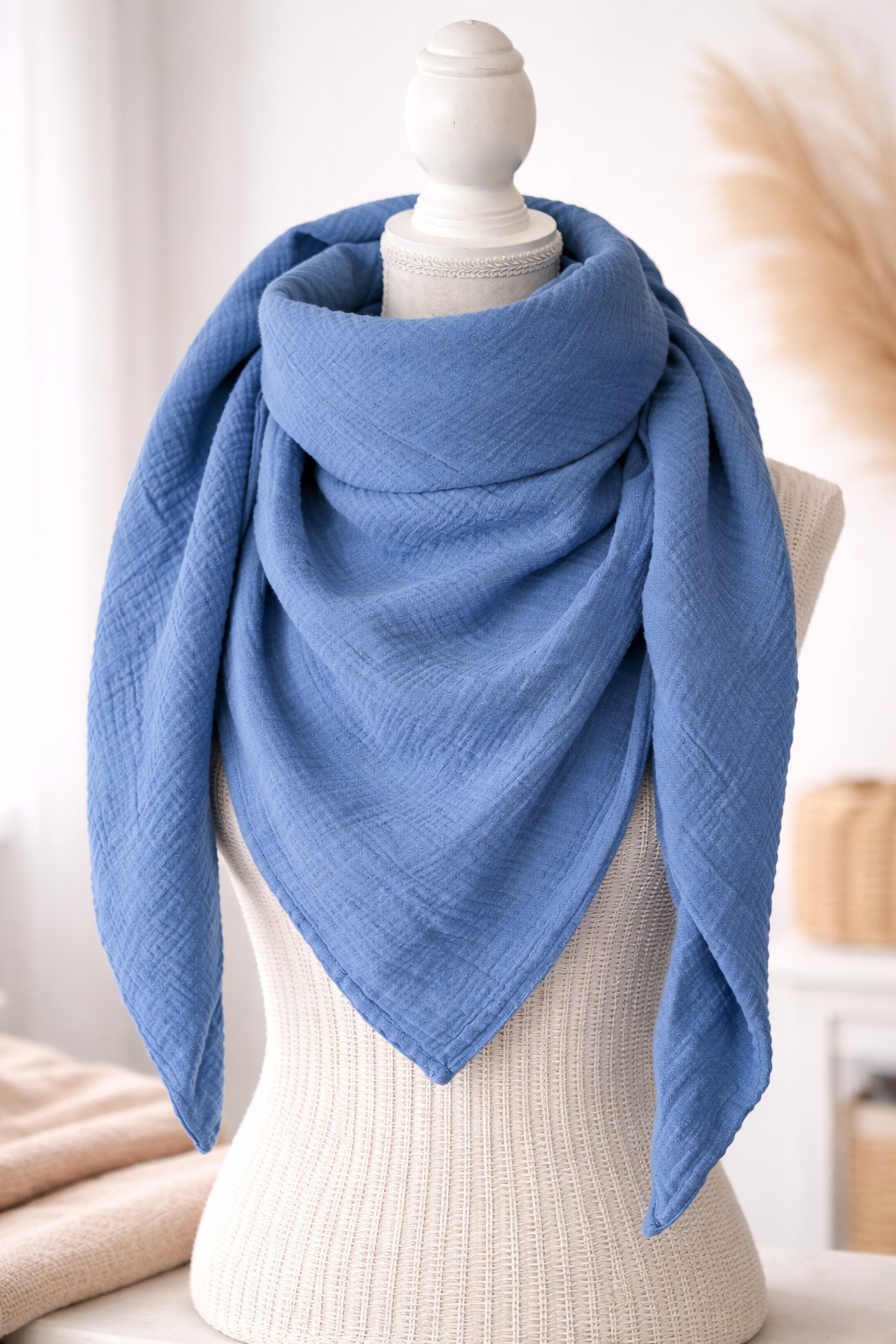 Blaues Dreieckstuch Damen aus Musselin