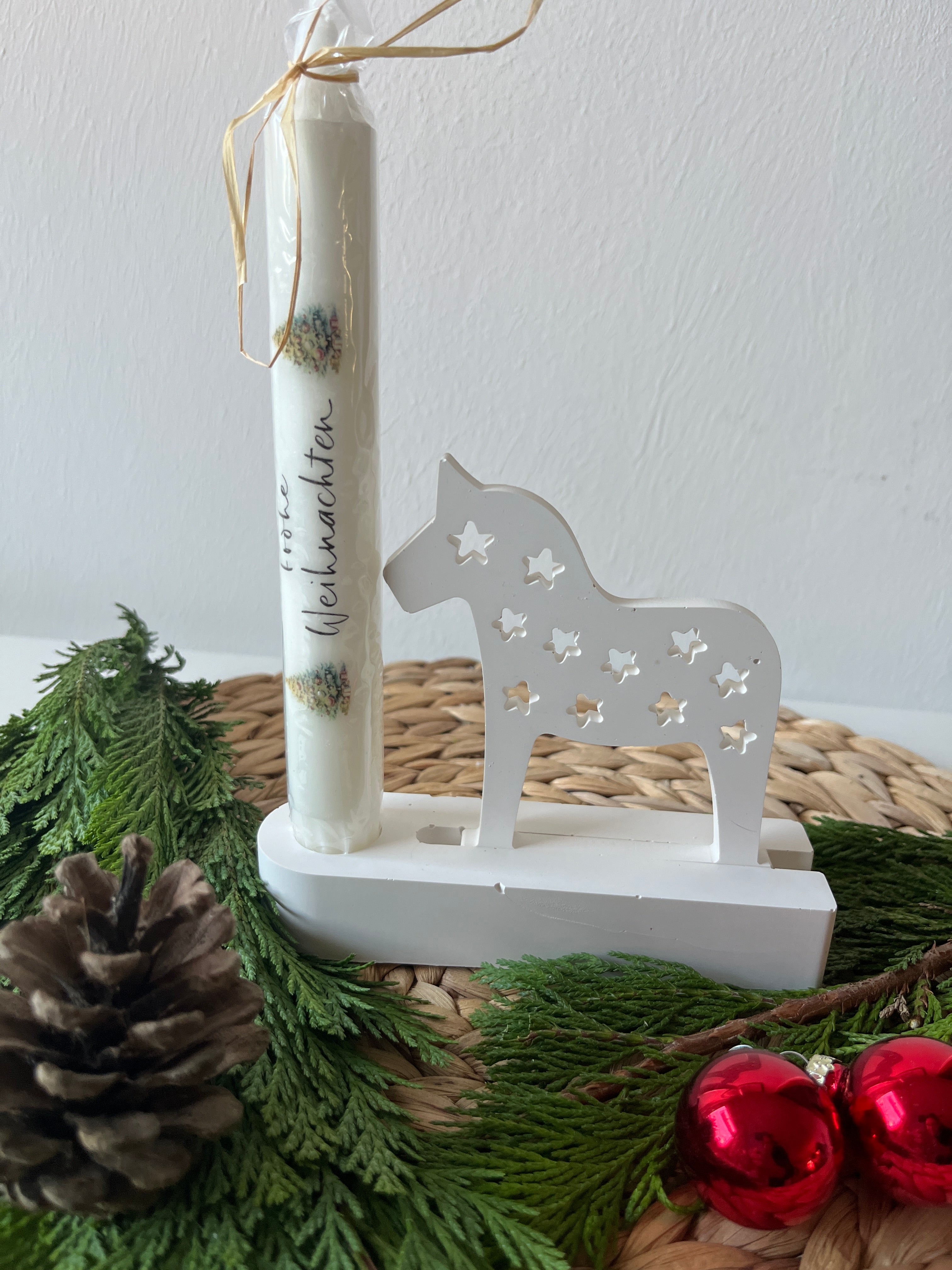 Raysin Kerzenhalter Pferd mit Kerze – Handgemachte Weihnachtsdeko