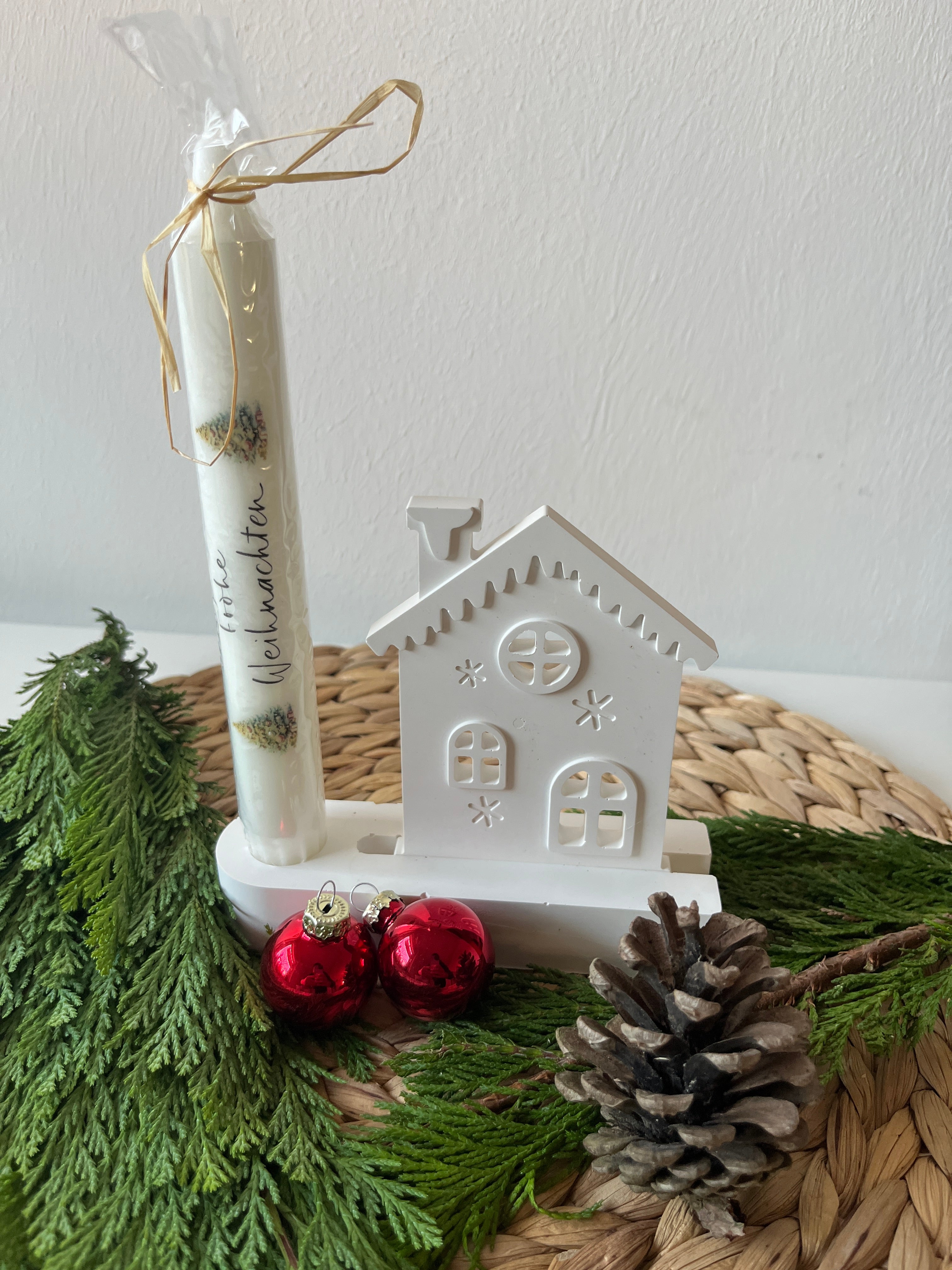 Raysin Kerzenhalter Häuschen – Handgemachte Weihnachtsdeko mit Kerze
